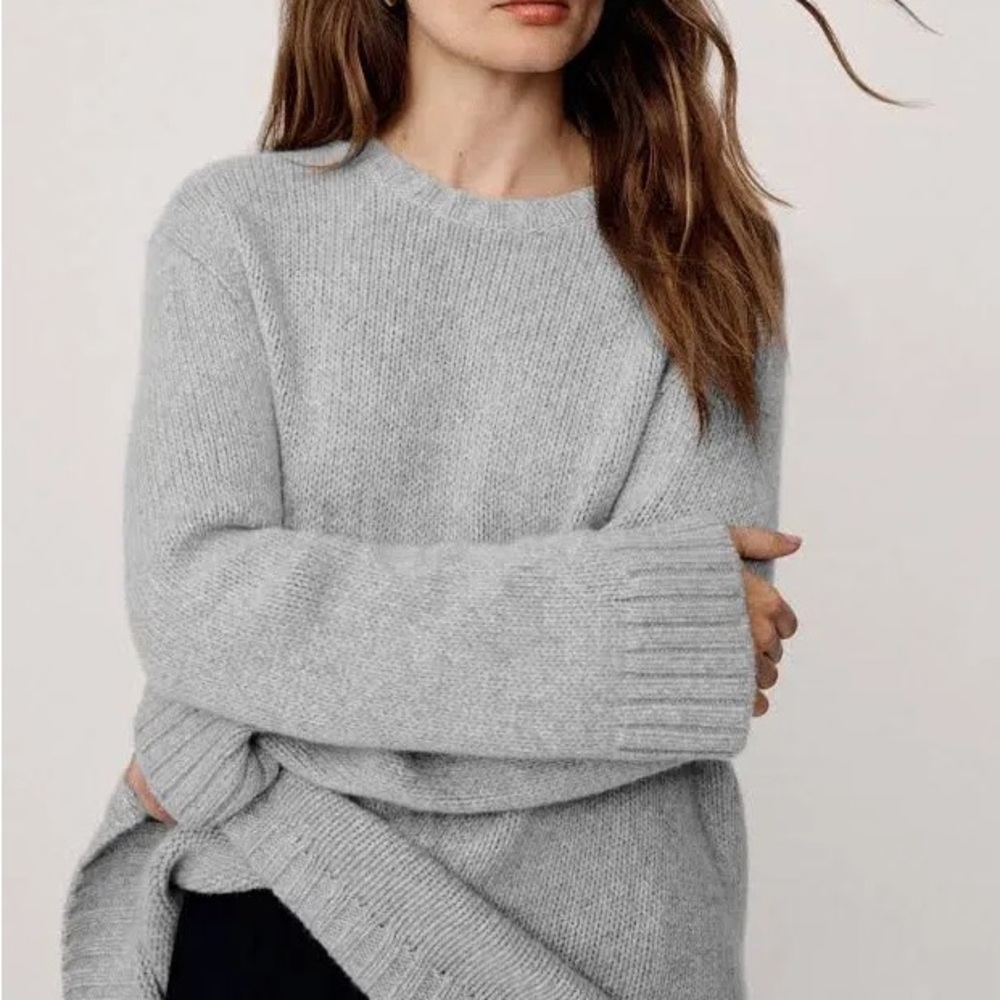 JENNI KAYNE
Cashmere Amelia Crewneck